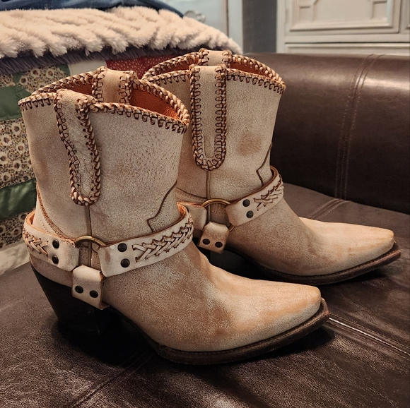 Cleo + WOLF Cream Ankle Cowgirl Boots - Picture 10 of 14
